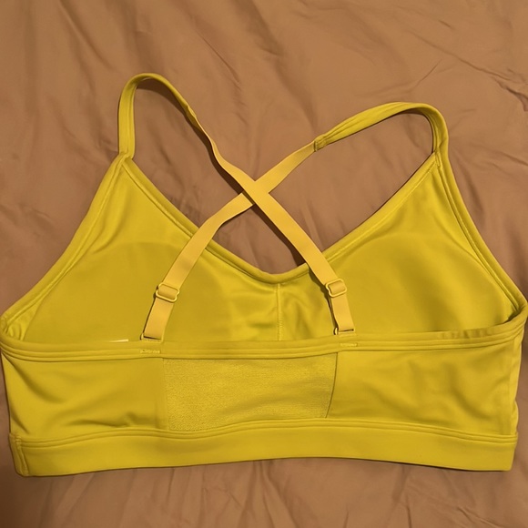 Gymshark Sports Bra - Picture 2 of 3